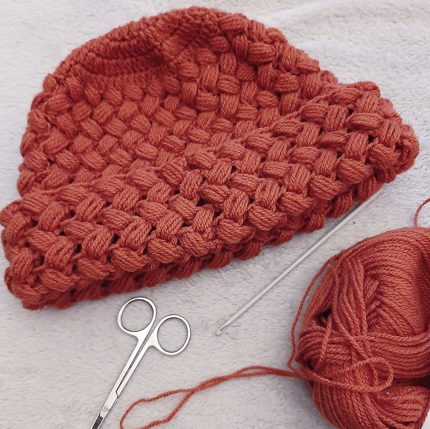 SISSI crochet model women's hat - Brick colour