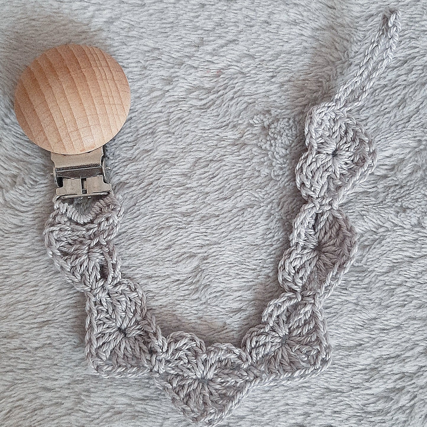 Crochet pacifier holder Hearts - unisex - various colors