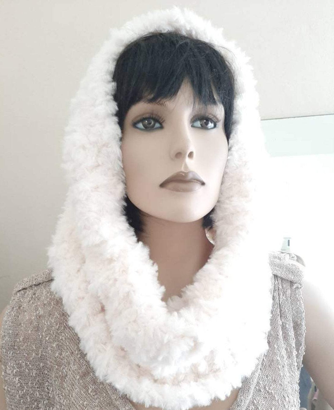 Infinity Scarf hand-knitted fur effect neck warmer - white